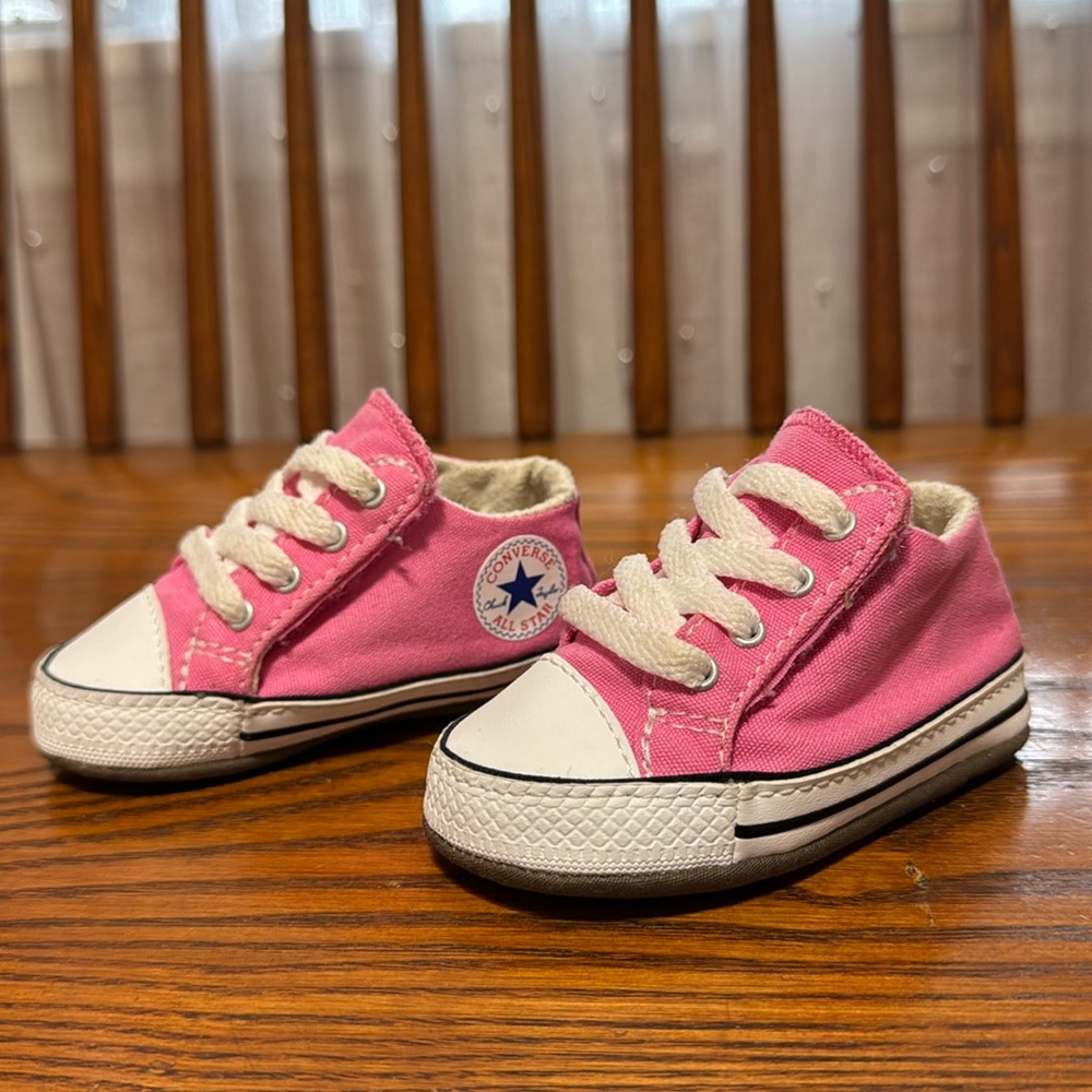 Pink baby converse size2